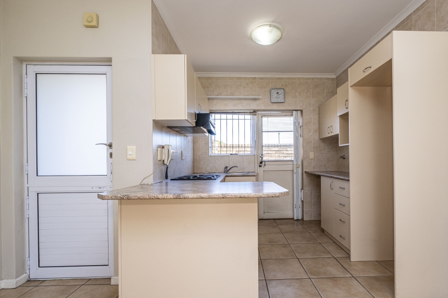 1 Bedroom Property for Sale in Protea Heights Western Cape